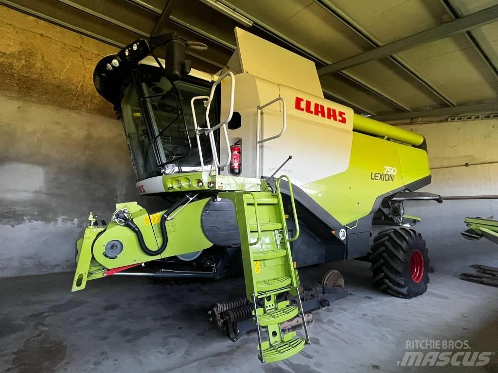 CLAAS LEXION 750 ACR Kombájnok