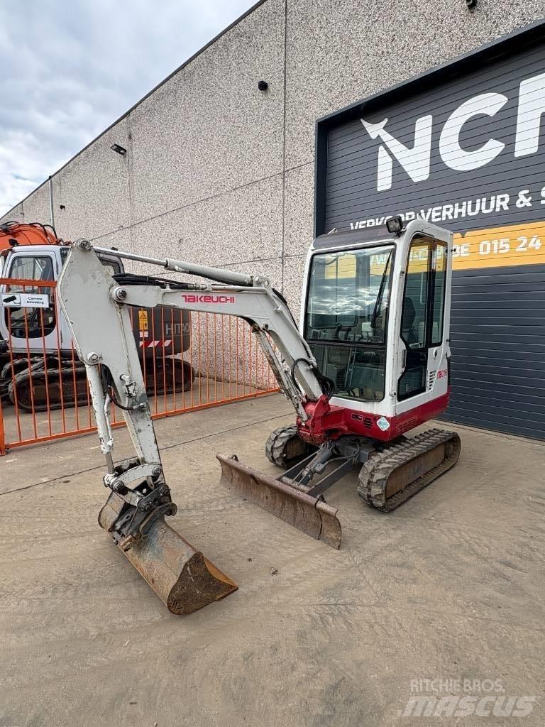 Takeuchi TB016 Mini kotrók < 7t