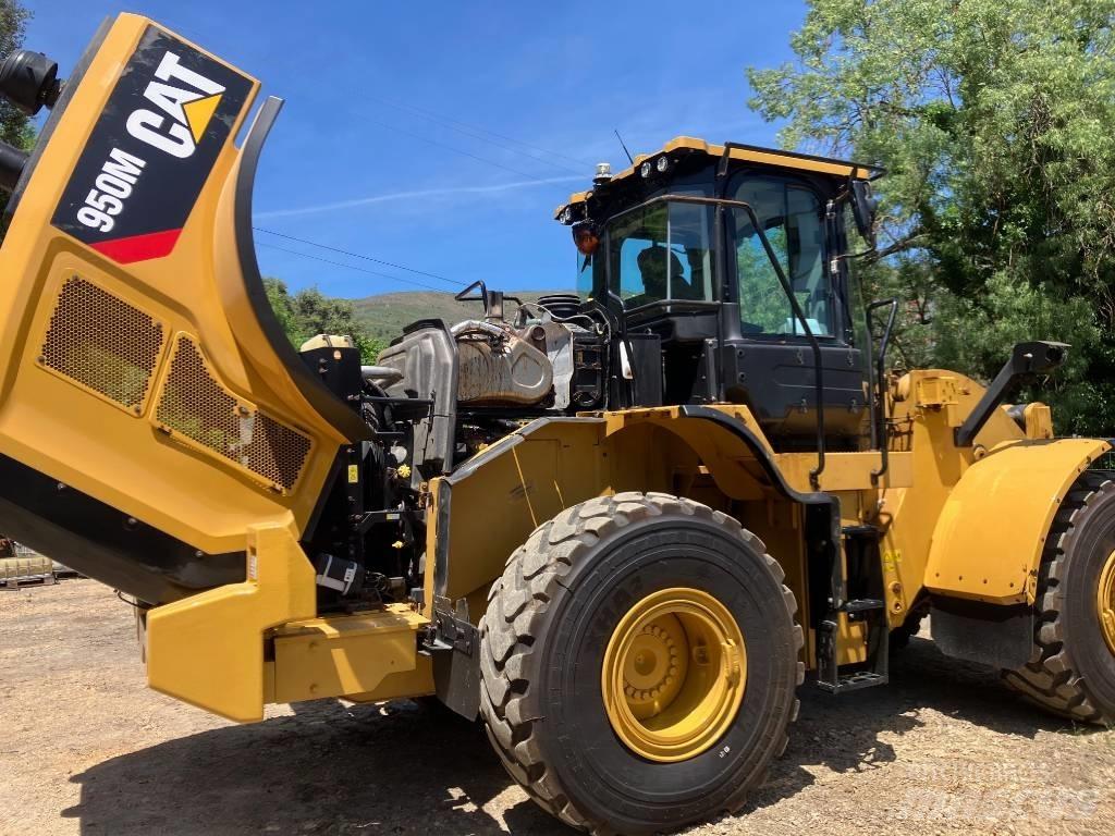 CAT 950 M Gumikerekes homlokrakodók
