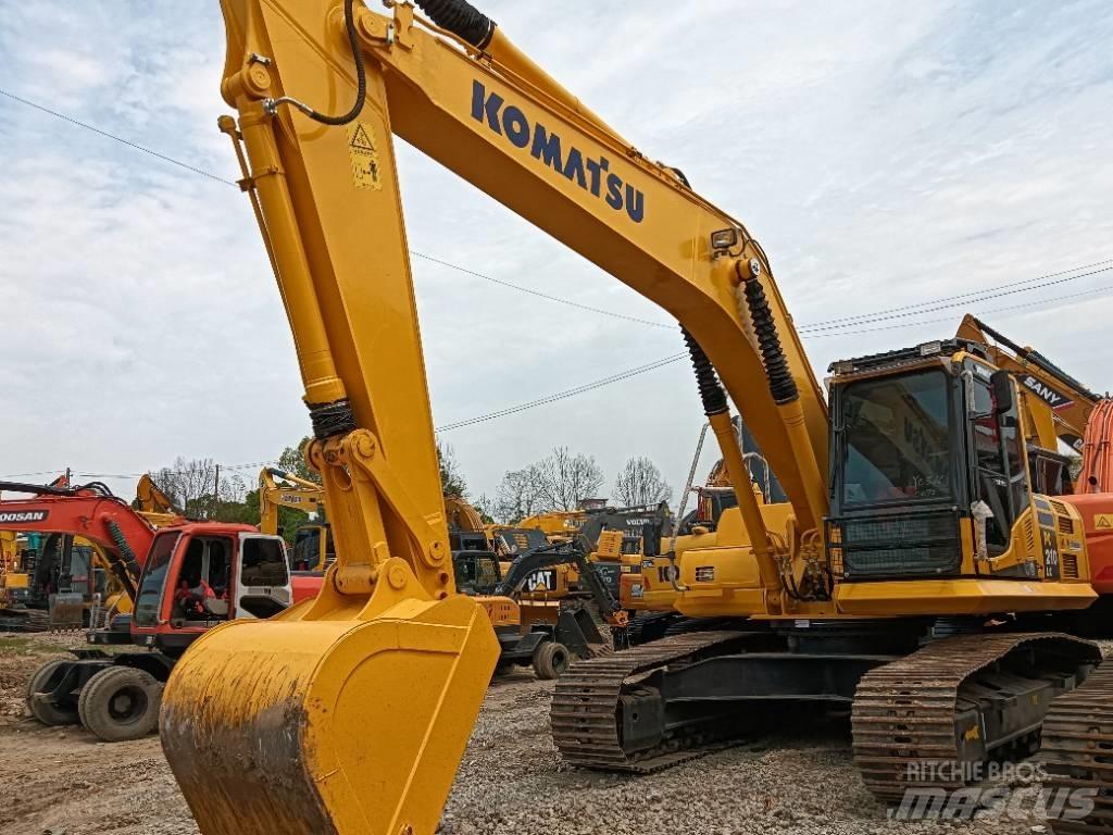 Komatsu PC 210LC Lánctalpas kotrók
