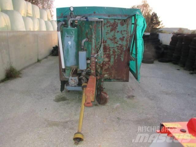  Melkwagen 6 Plätze Egyéb mezőgazdasági gépek