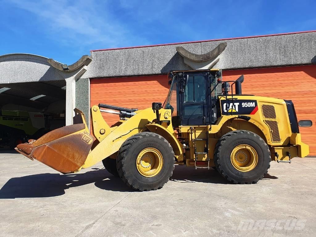 CAT 950M Gumikerekes homlokrakodók