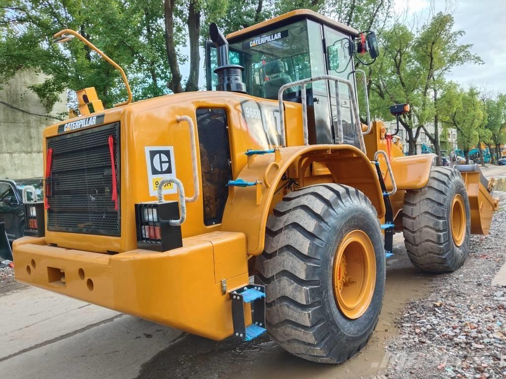 CAT 966 H Gumikerekes homlokrakodók