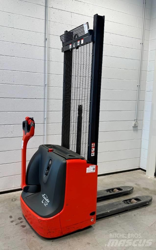 Linde L12i/1172 Gyalogkíséretű targonca