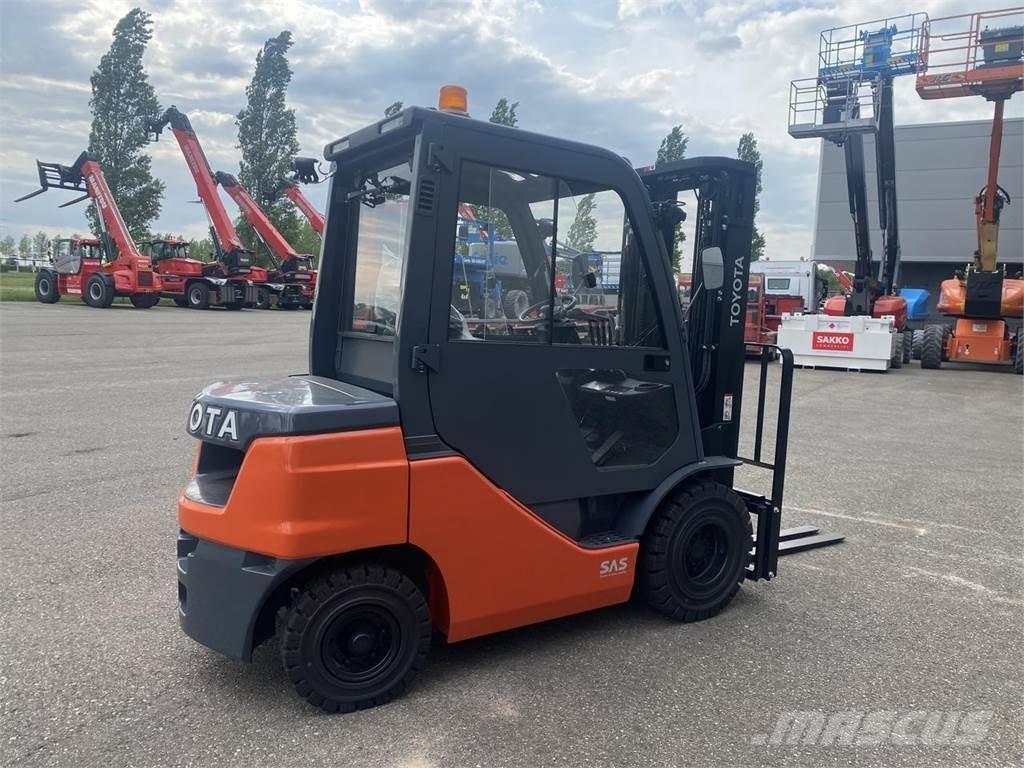 Toyota 52-8FDF25 Dízel targoncák