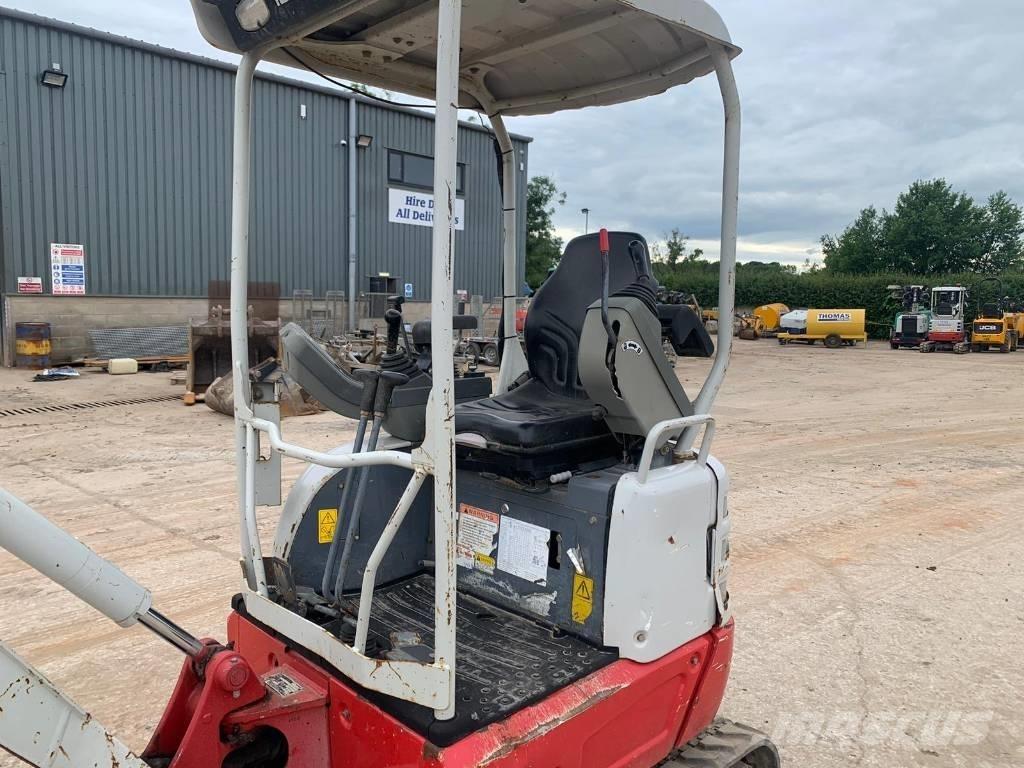 Takeuchi TB 215 R Mini kotrók < 7t
