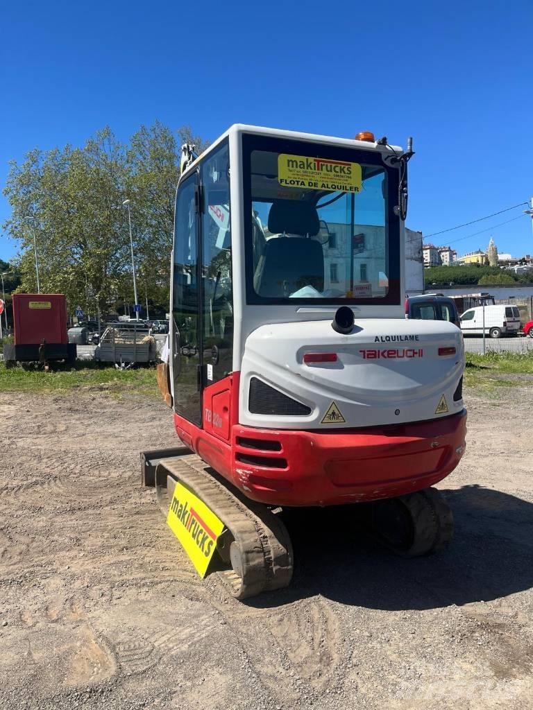 Takeuchi TB230 Mini kotrók < 7t