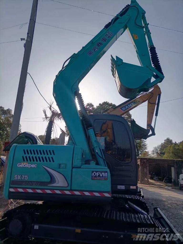 Kobelco SK 75 Közepes (midi) kotrók 7 t - 12 t