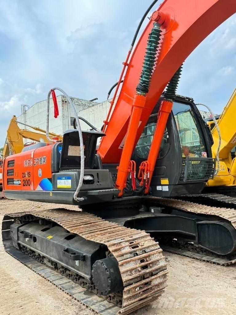 Hitachi ZX 200 Lánctalpas kotrók