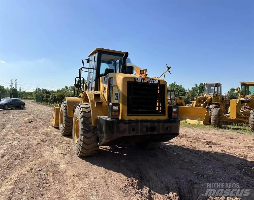 CAT 966 H Gumikerekes homlokrakodók