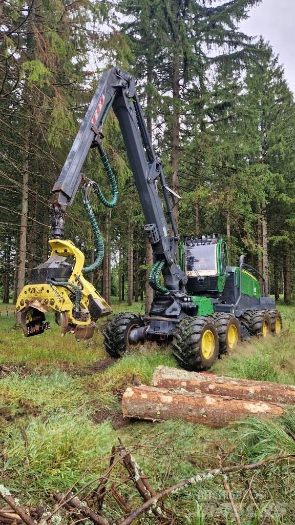 John Deere 1270 G Betakarítók