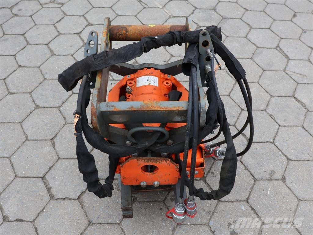  TILT ROTATOR TR07 Gyors csatlakozók