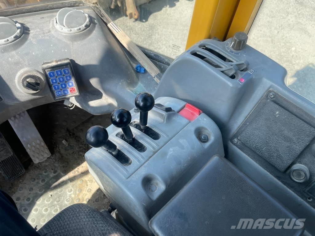 Volvo L 50 D Gumikerekes homlokrakodók