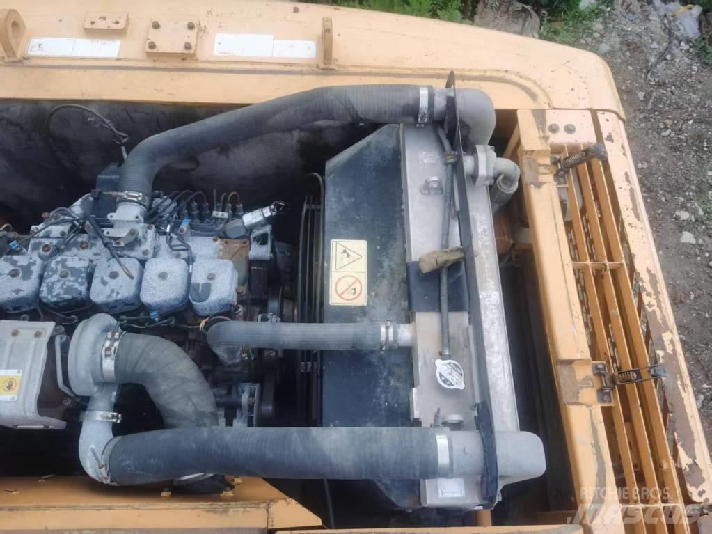 Hyundai R220lc-9s Lánctalpas kotrók