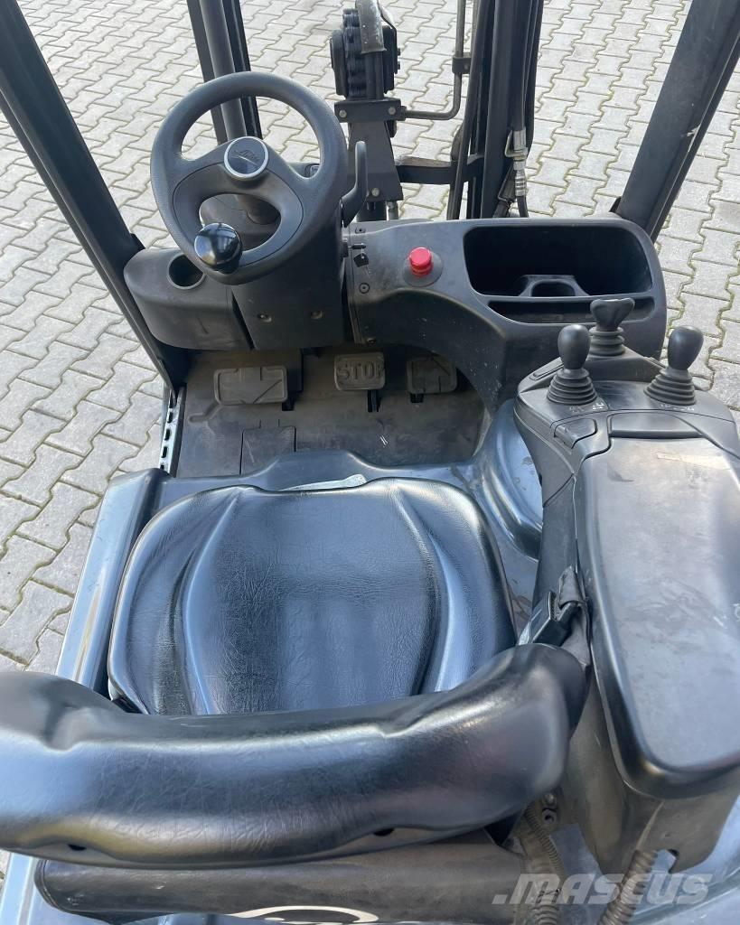 Linde E16 Elektromos targoncák