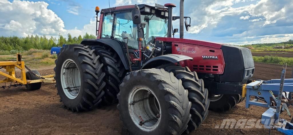 Valtra 8950 Hitec Traktorok