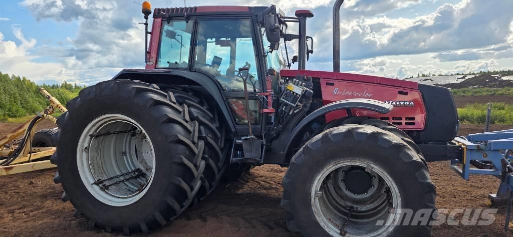 Valtra 8950 Hitec Traktorok