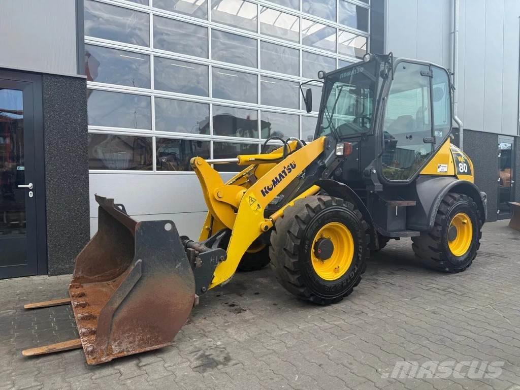 Komatsu WA80-6 Gumikerekes homlokrakodók