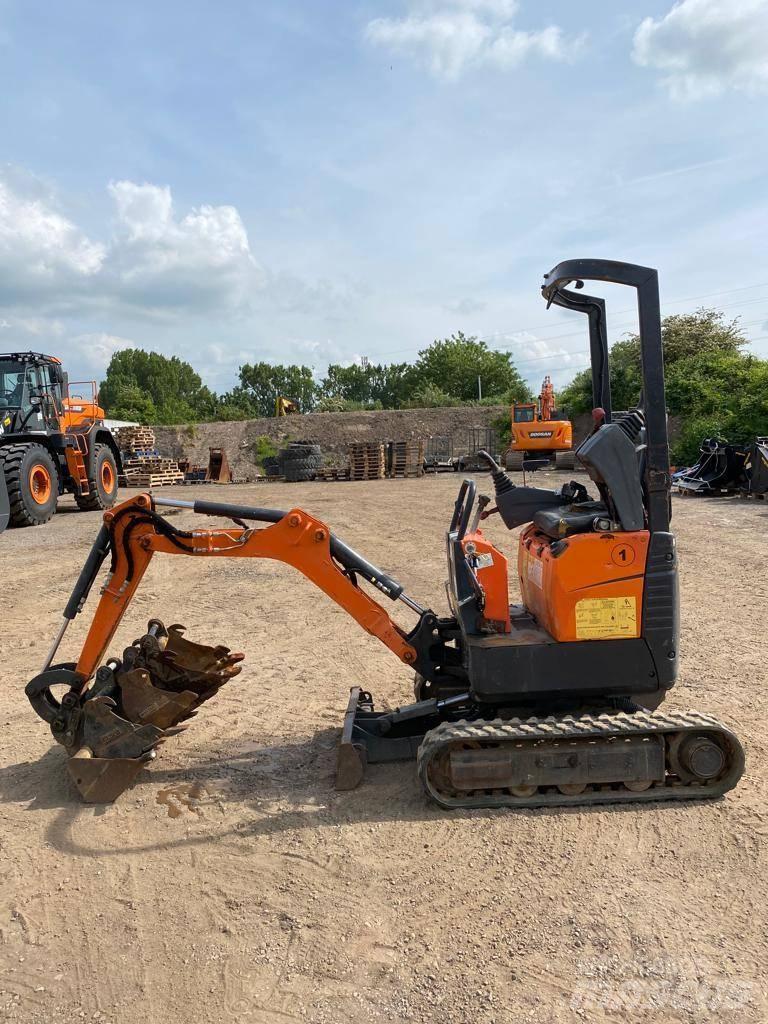Doosan DX 10 Z Mini kotrók < 7t