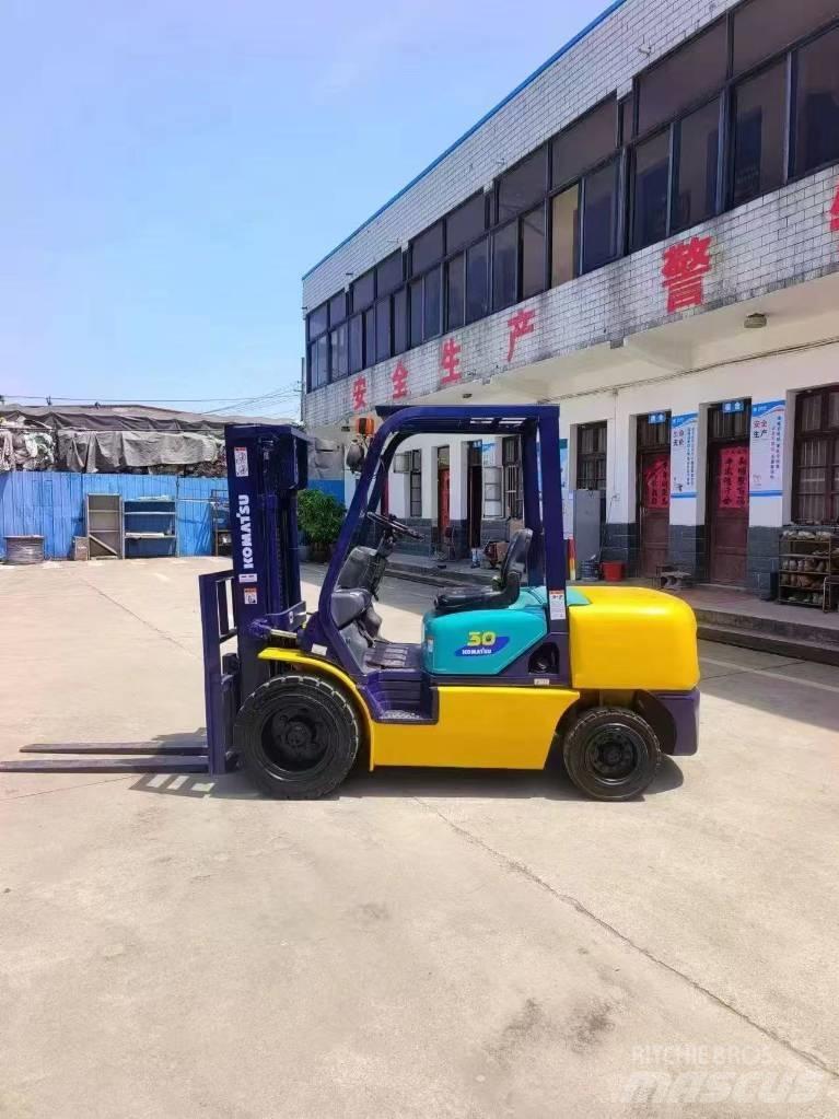 Komatsu FD 30 Dízel targoncák