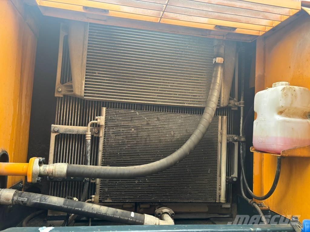 Hyundai 290LC-9 Lánctalpas kotrók