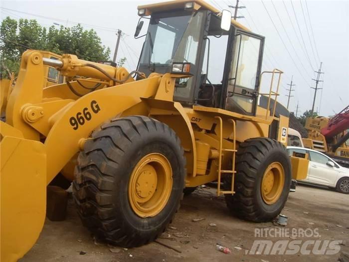 CAT 966H Gumikerekes homlokrakodók