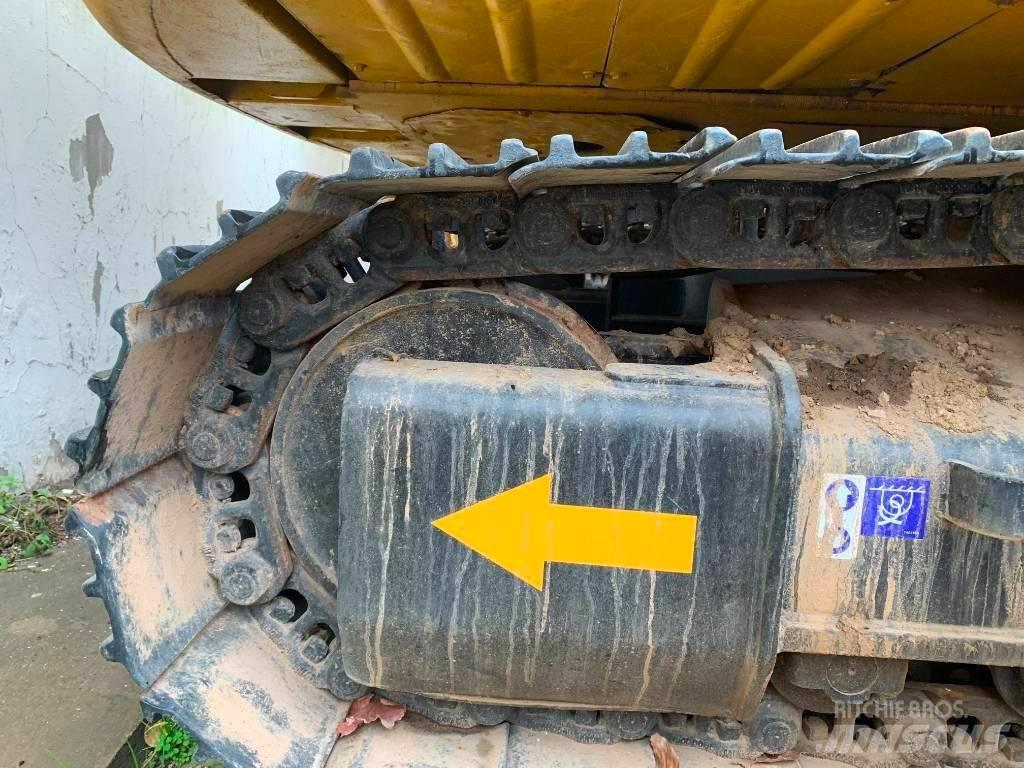 CAT 323 D L Lánctalpas kotrók