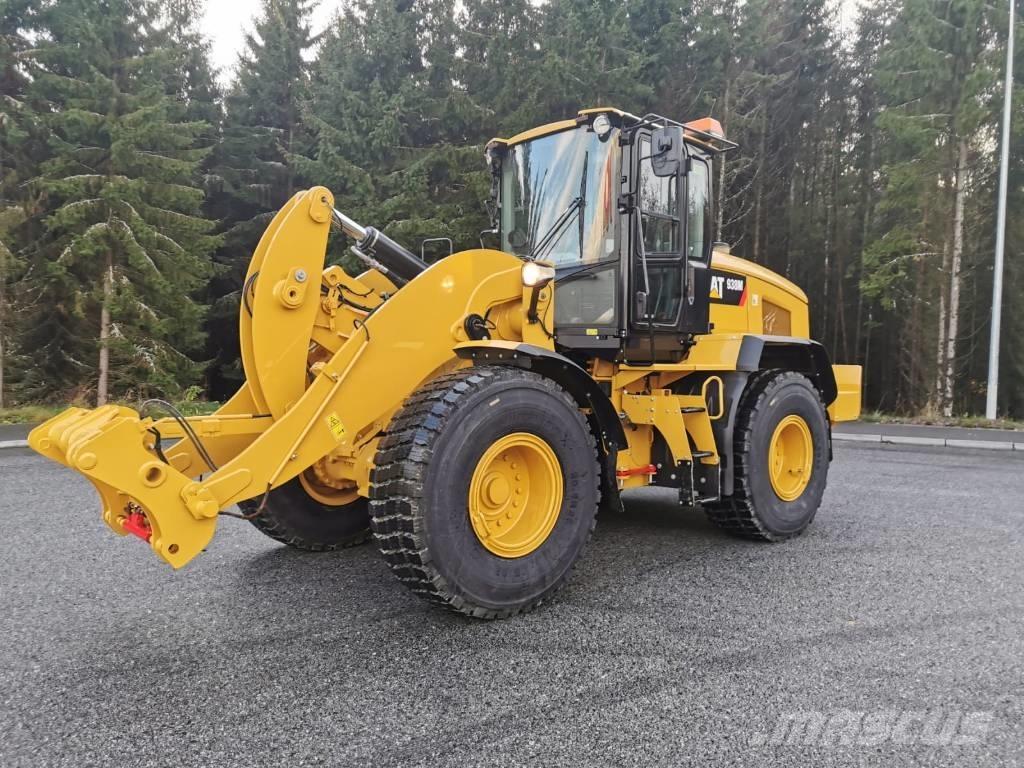 CAT 938M Gumikerekes homlokrakodók
