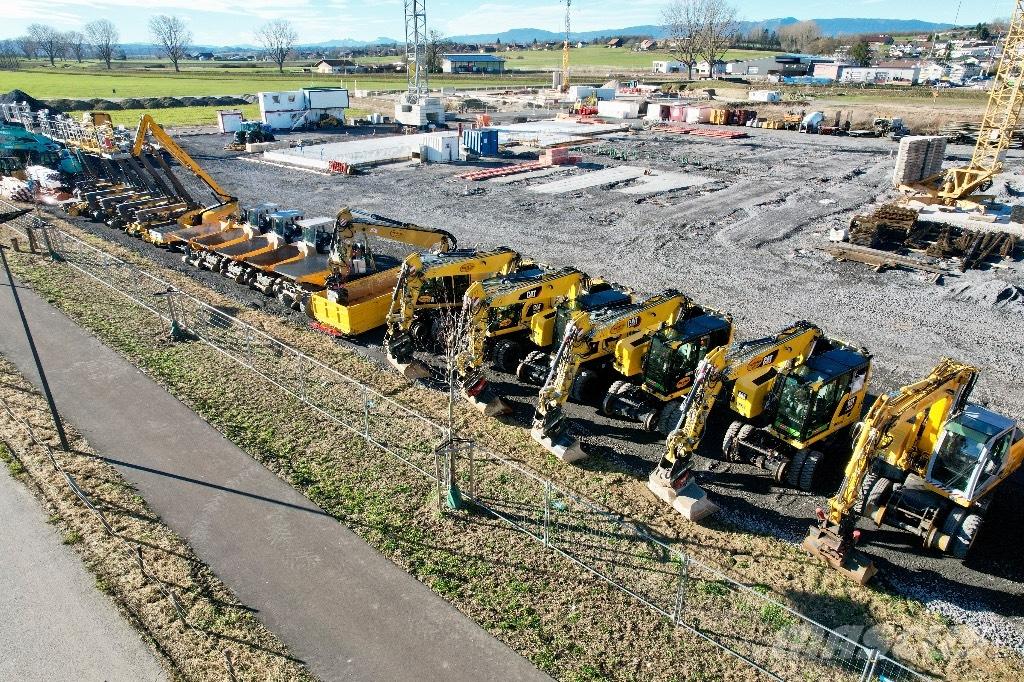 CAT 323 Rail Speciális kotrók