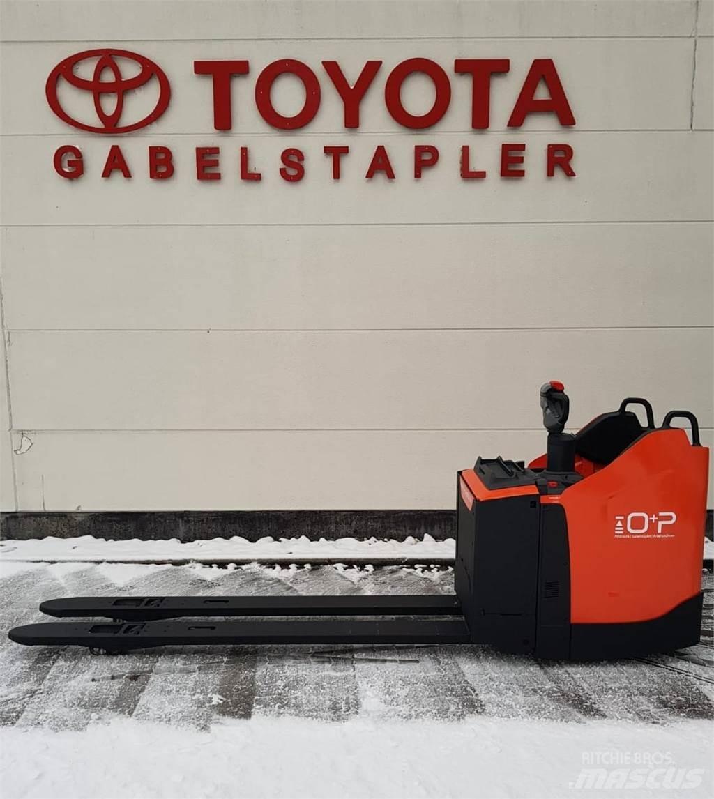 Toyota LPE 250 Alacsony emelőkocsi