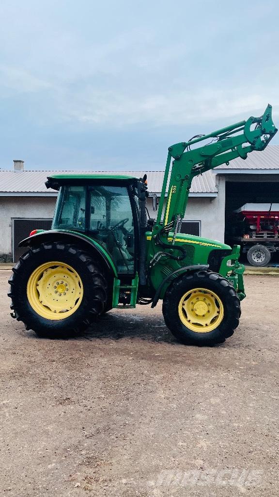 John Deere 5820 Traktorok