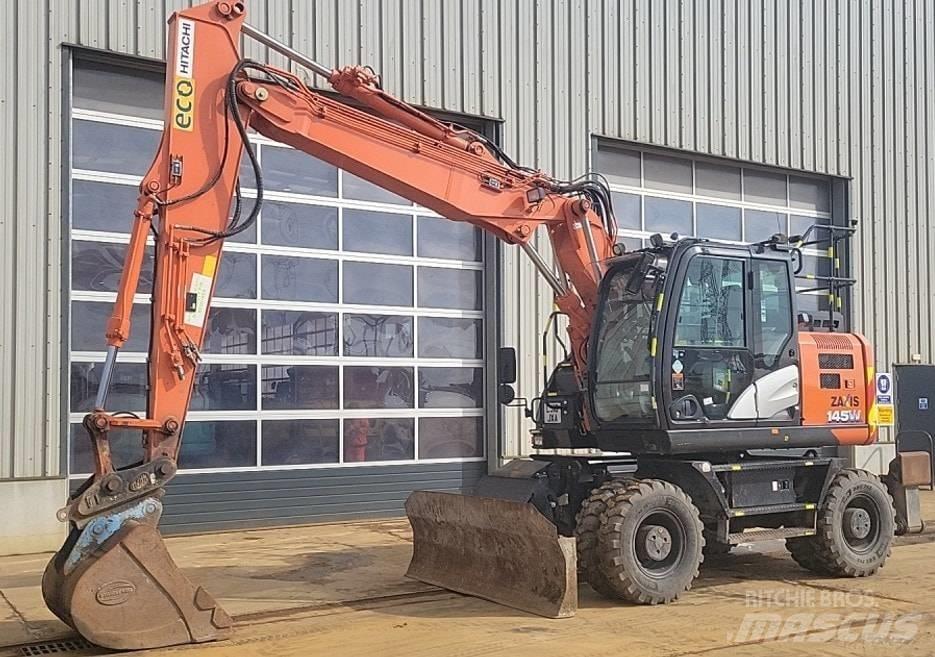 Hitachi ZX 145 Gumikerekes kotrók