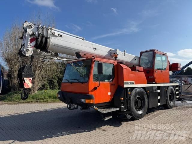 Liebherr LTM 1030-2 Terepdaruk