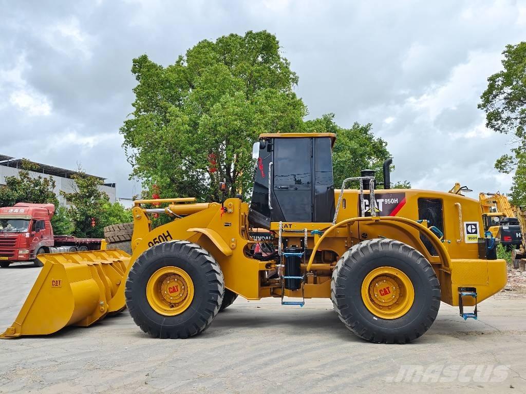 CAT 950 H Gumikerekes homlokrakodók