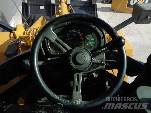 CAT 938 H Gumikerekes homlokrakodók