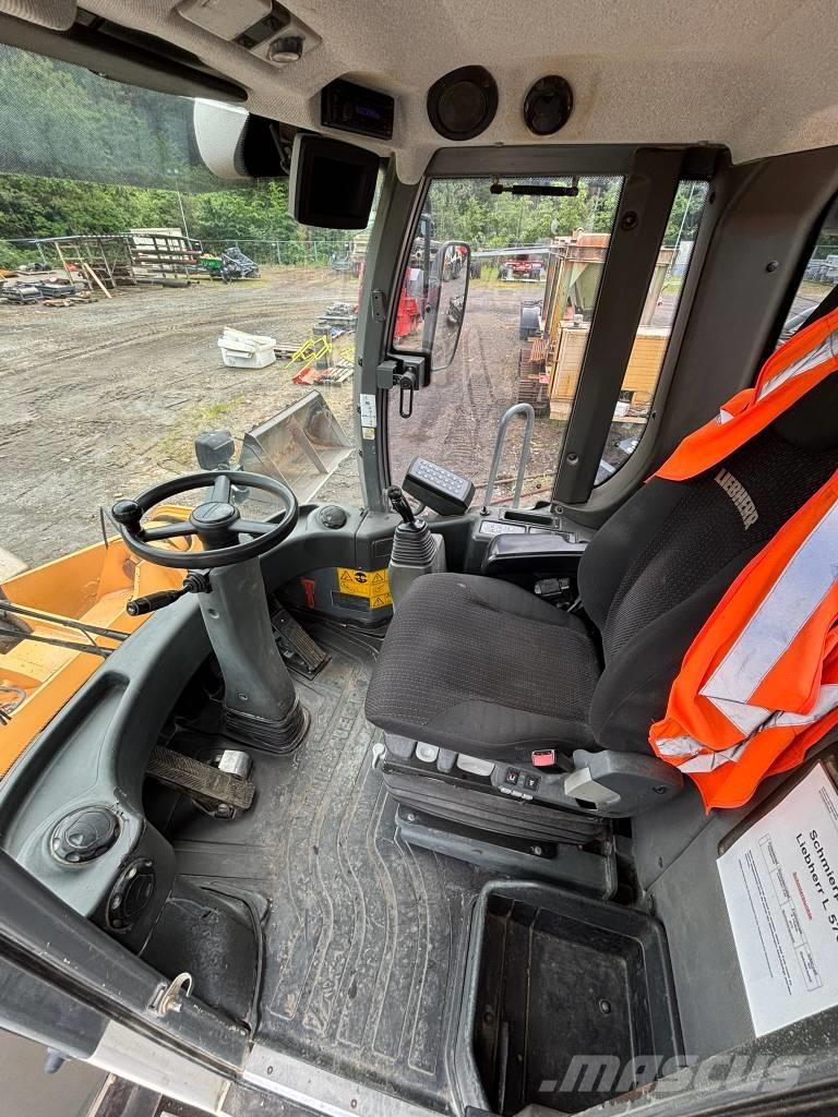 Liebherr L 576 Gumikerekes homlokrakodók