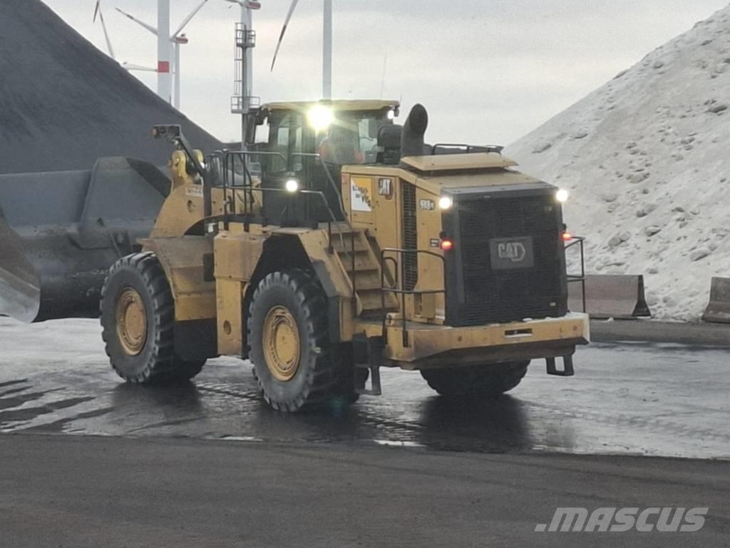 CAT 988 K Gumikerekes homlokrakodók