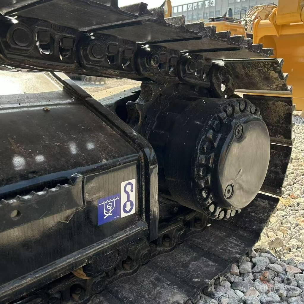 CAT 325D2L Lánctalpas kotrók