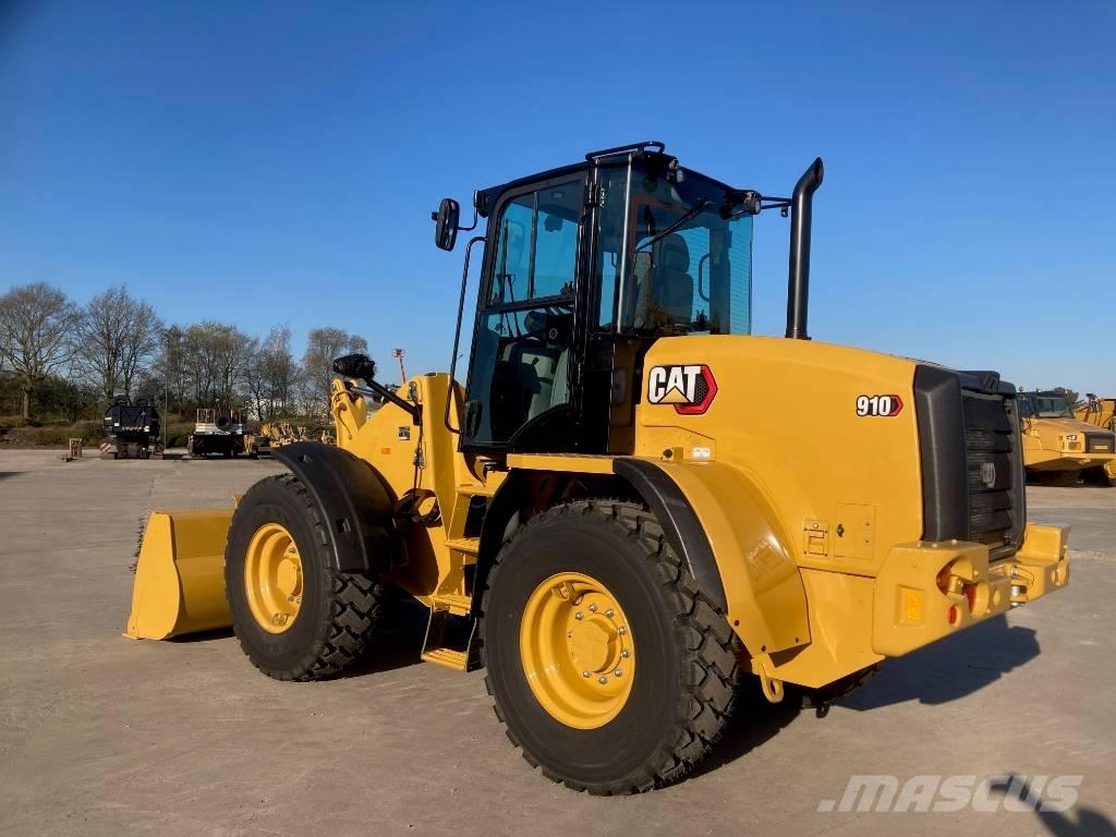 CAT 910 Gumikerekes homlokrakodók