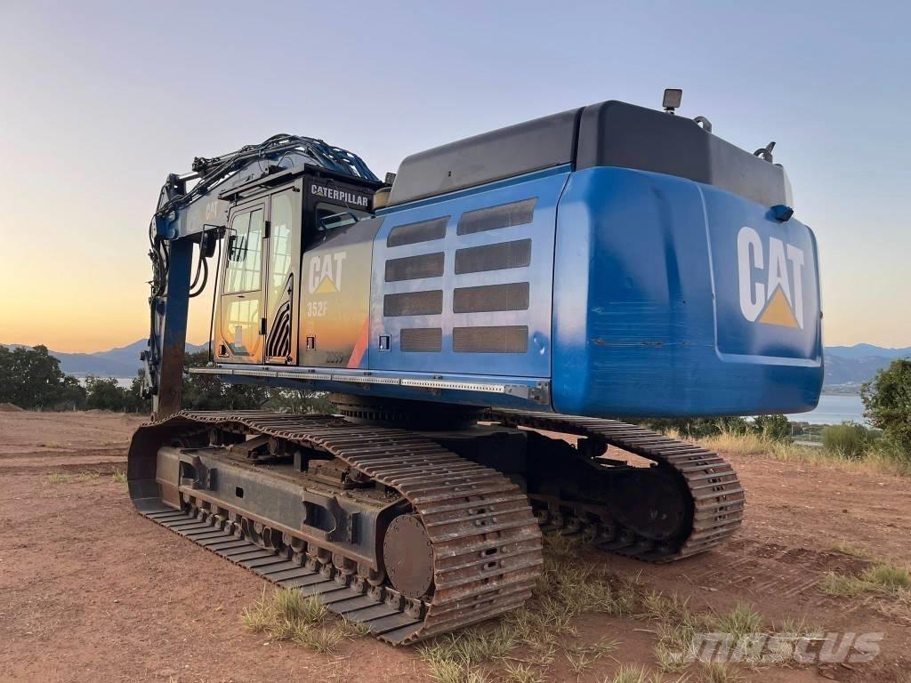 CAT 352 F XE Lánctalpas kotrók