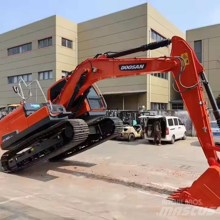 Doosan DX150 Lánctalpas kotrók
