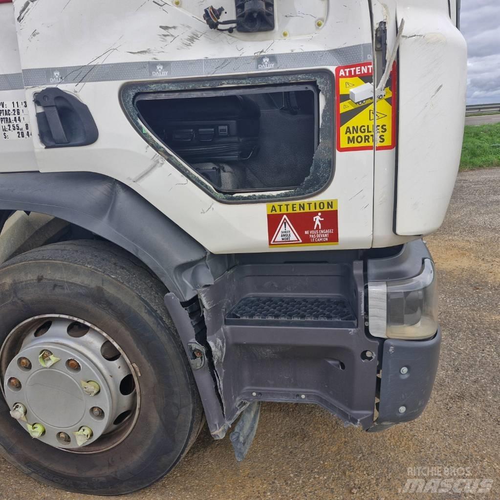 Renault D Wide 380 Horgos rakodó teherautók