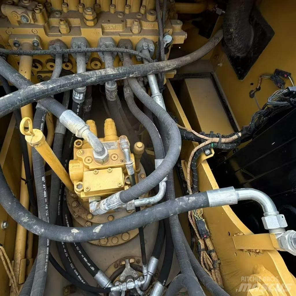 CAT 320 GC Lánctalpas kotrók