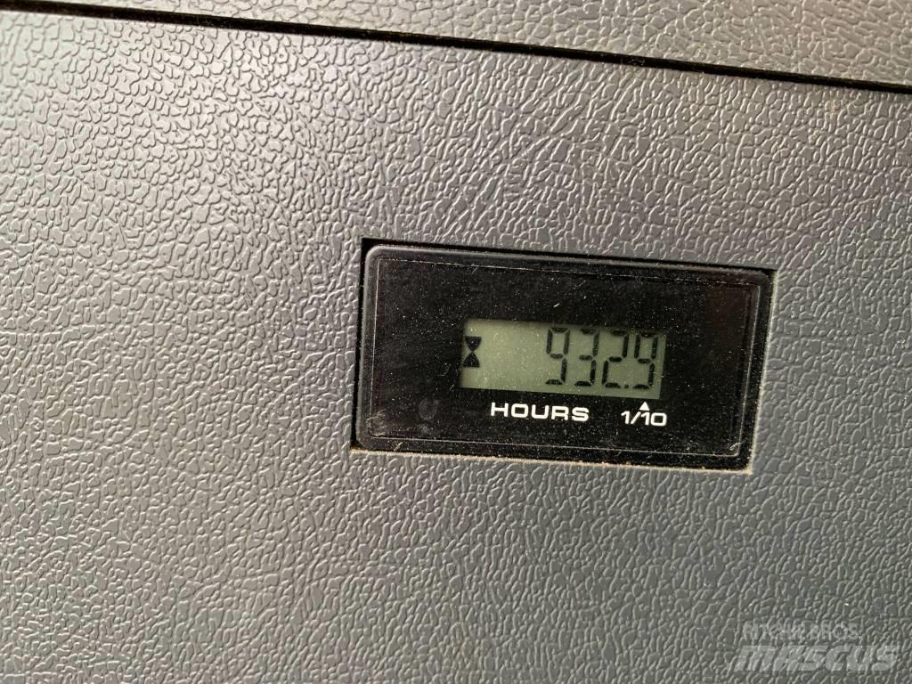 Hyundai HX 220 L Lánctalpas kotrók