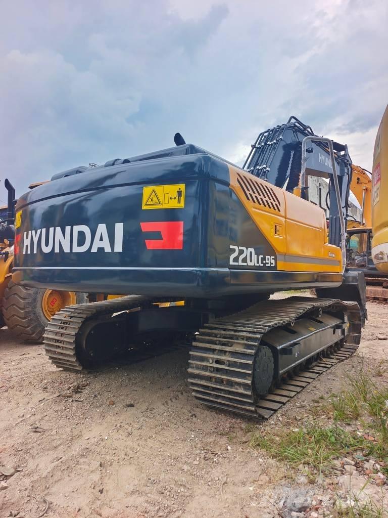 Hyundai 220LC-9S Lánctalpas kotrók