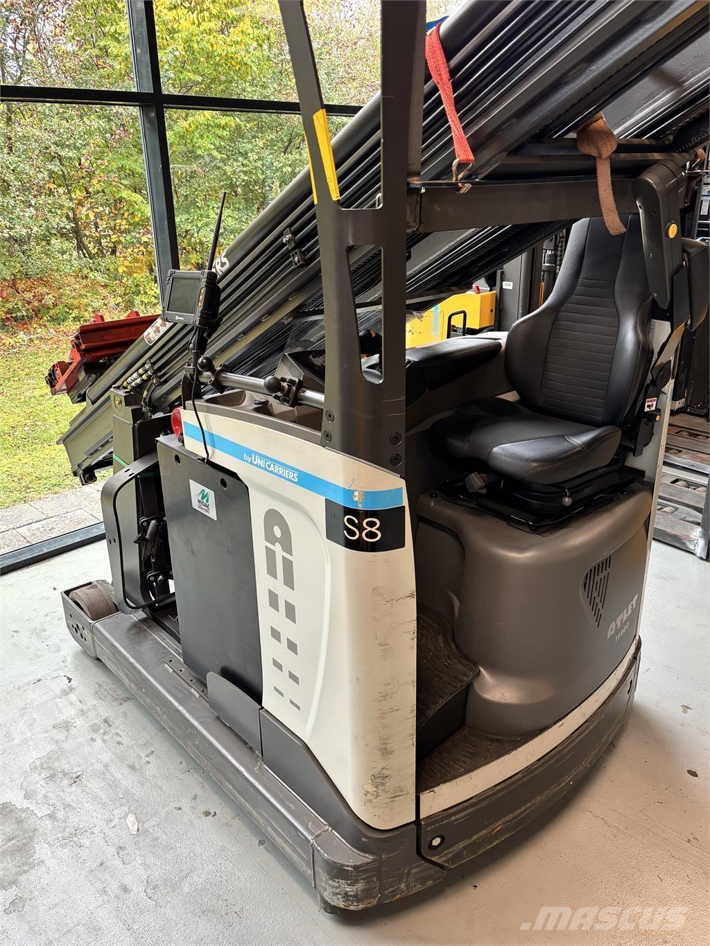 Atlet UHD200 Tolóoszlopos targonca