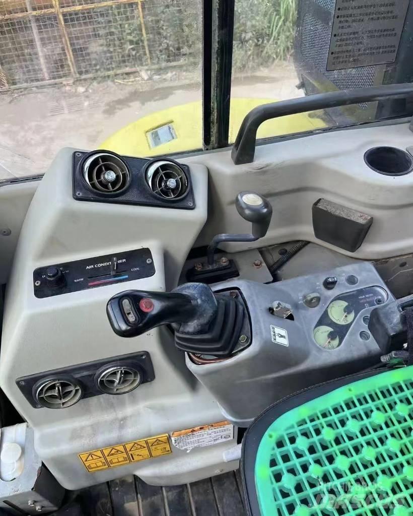 Komatsu PC 58 Mini kotrók < 7t