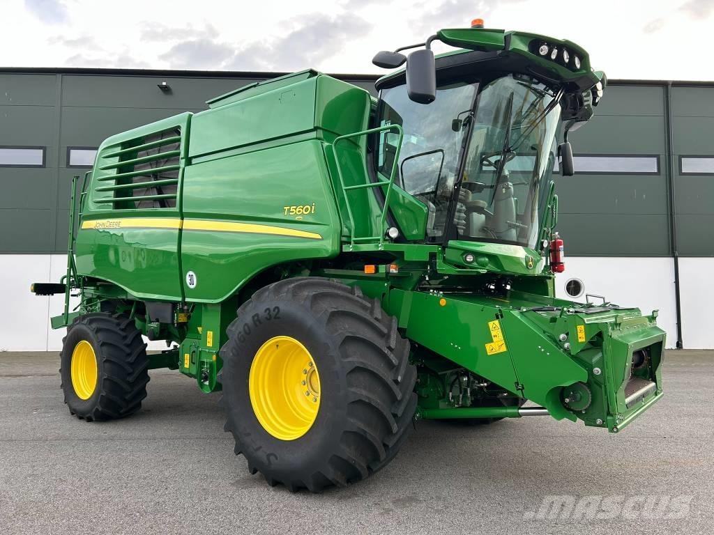 John Deere T 560 i Kombájnok