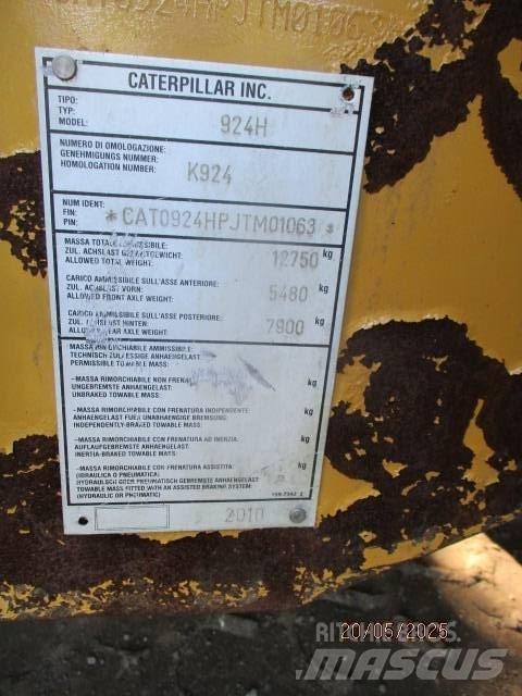 CAT 924 Gumikerekes homlokrakodók