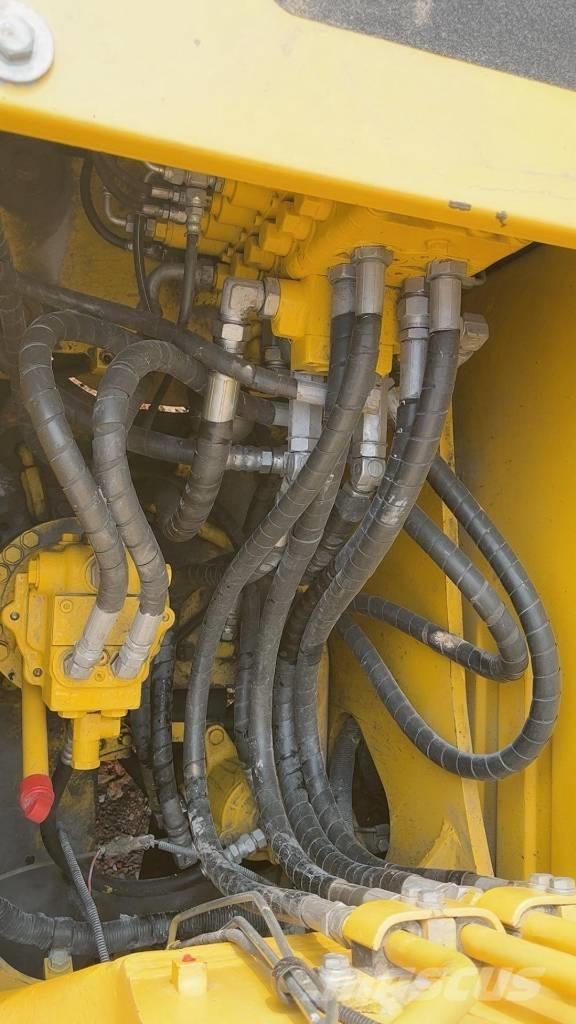 Komatsu PC 130 Közepes (midi) kotrók 7 t - 12 t